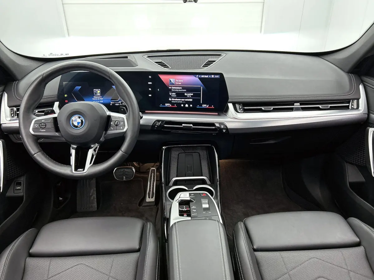 xDrive25e | M-SPORT | PANORAMADAK | LEER | 360 CAMERA | STOELVERWARMING | HEAD-UP