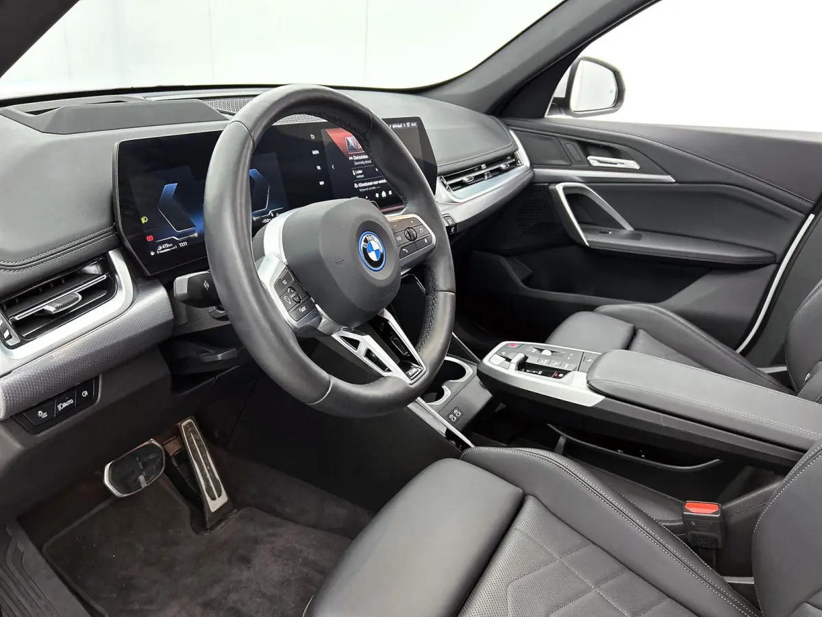 xDrive25e | M-SPORT | PANORAMADAK | LEER | 360 CAMERA | STOELVERWARMING | HEAD-UP