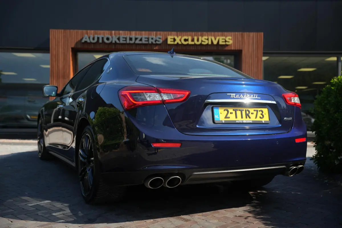 3.0 V6 D Luxe Leder Stoelvent. Navi Memory Metallic Camera 20”LM