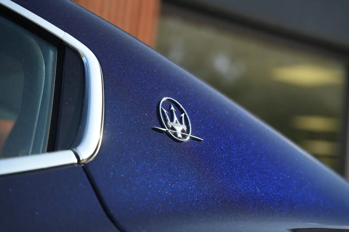 3.0 V6 D Luxe Leder Stoelvent. Navi Memory Metallic Camera 20”LM