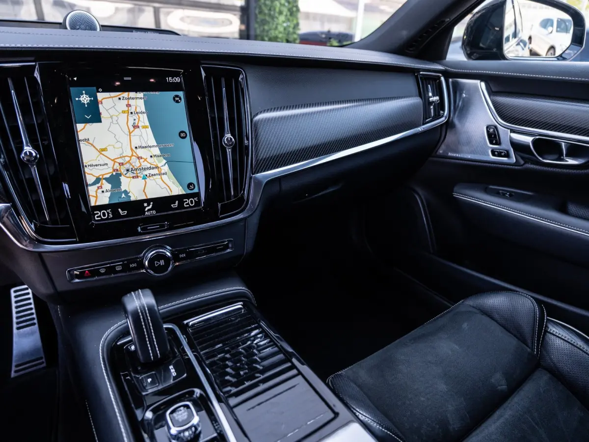 2.0 T8 AWD R-Design | Bowers&Wilkins Sound |