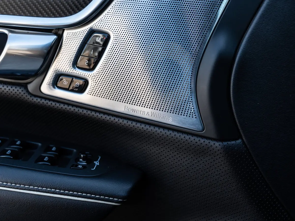 2.0 T8 AWD R-Design | Bowers&Wilkins Sound |