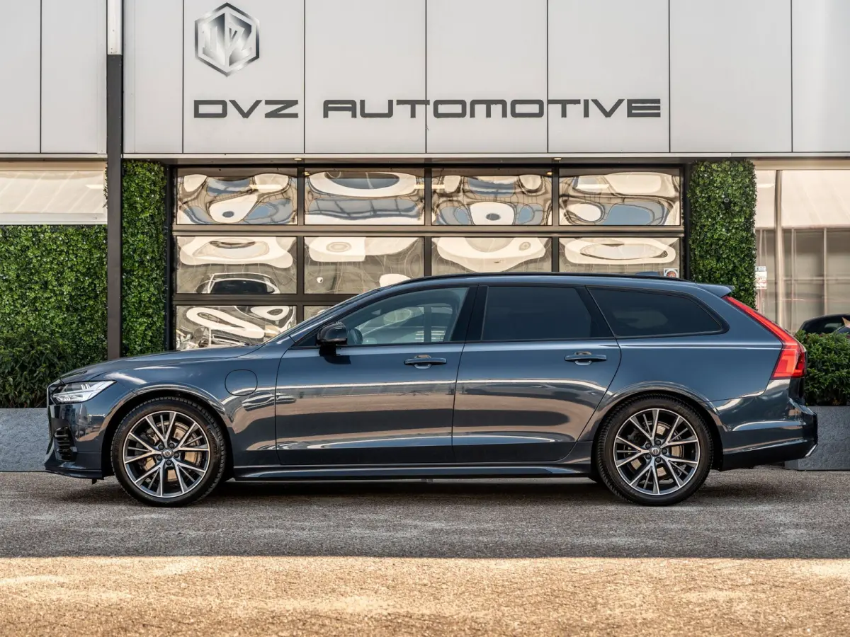 2.0 T8 AWD R-Design | Bowers&Wilkins Sound |