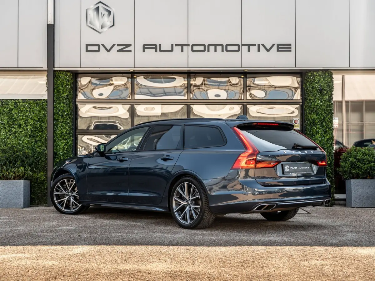 2.0 T8 AWD R-Design | Bowers&Wilkins Sound |