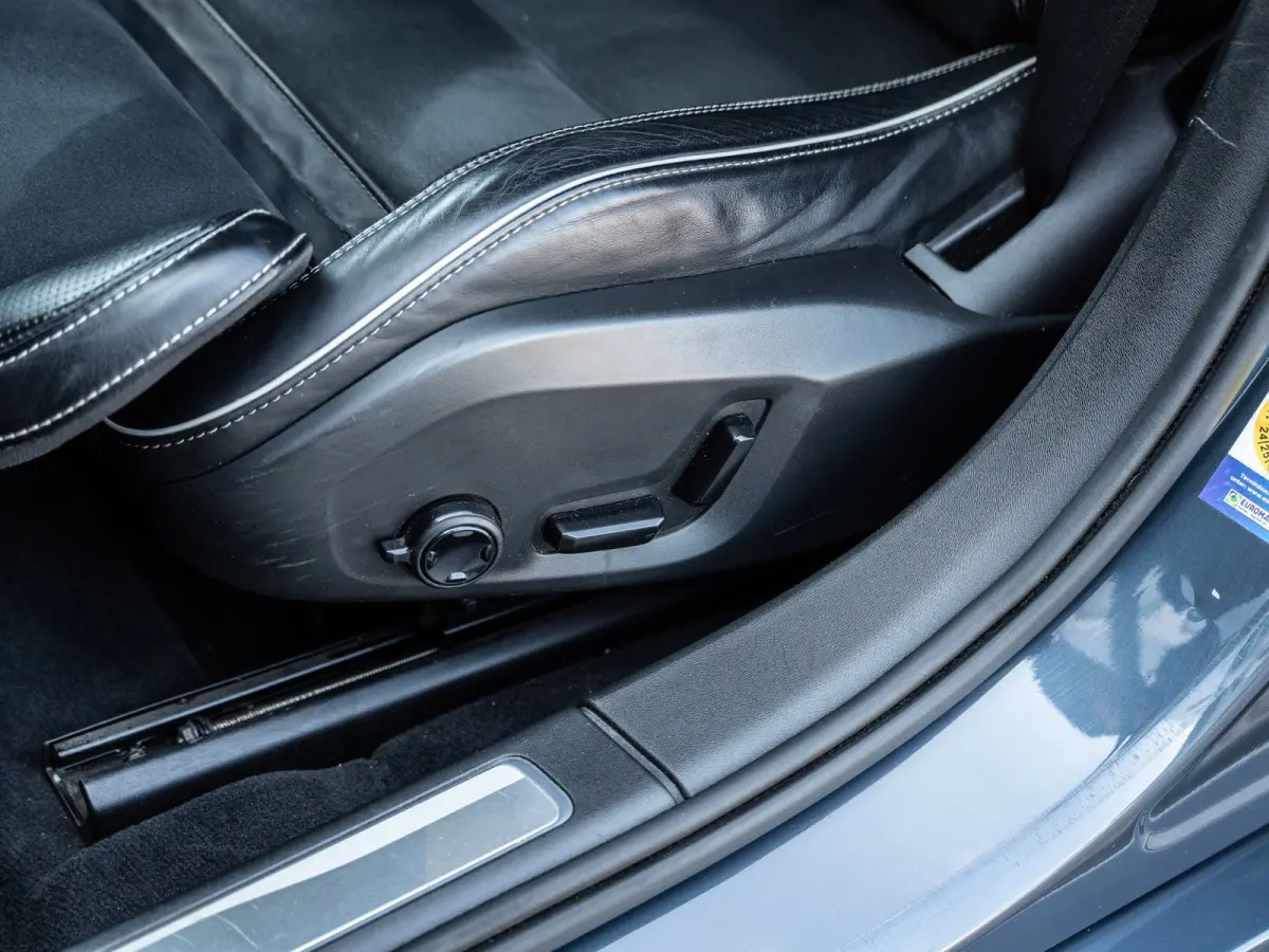 2.0 T8 AWD R-Design | Bowers&Wilkins Sound |