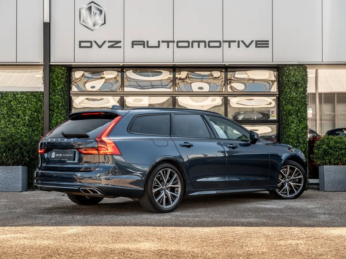 2.0 T8 AWD R-Design | Bowers&Wilkins Sound |