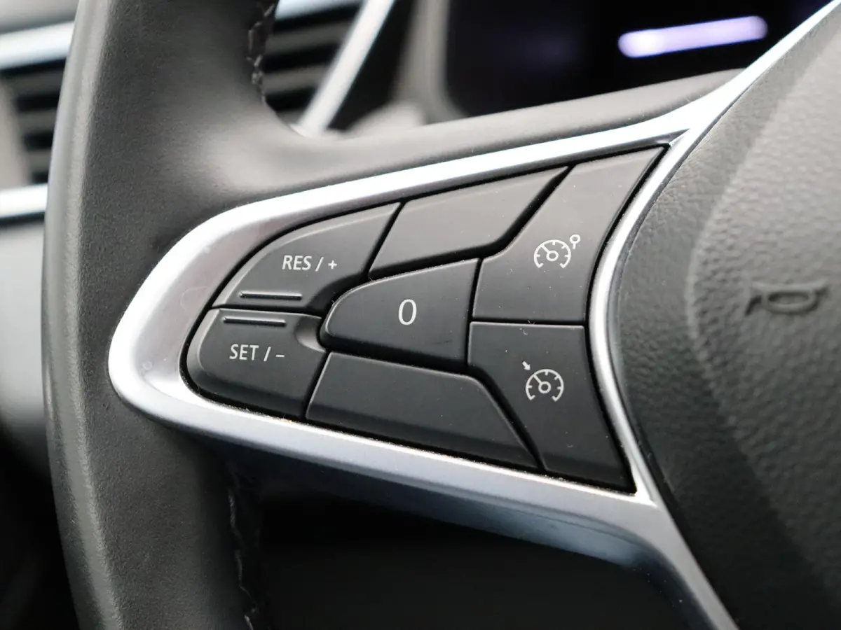 TCe 90pk GPF evolution | Airco | Cruise control | Apple Carplay / Android Auto |