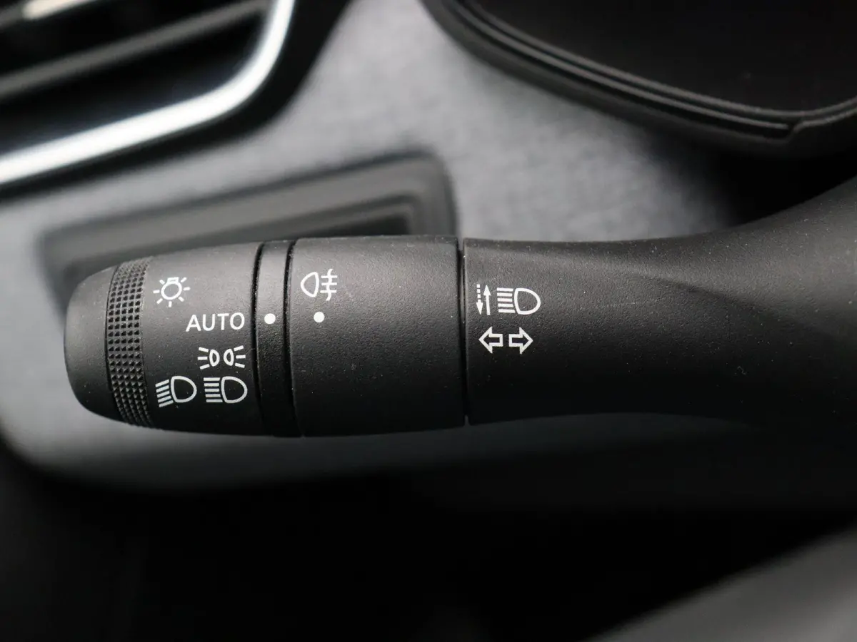 TCe 90pk GPF evolution | Airco | Cruise control | Apple Carplay / Android Auto |