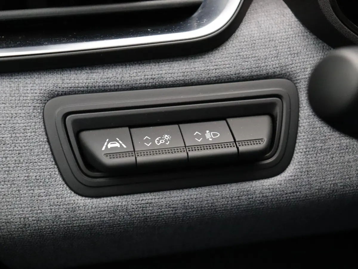 TCe 90pk GPF evolution | Airco | Cruise control | Apple Carplay / Android Auto |