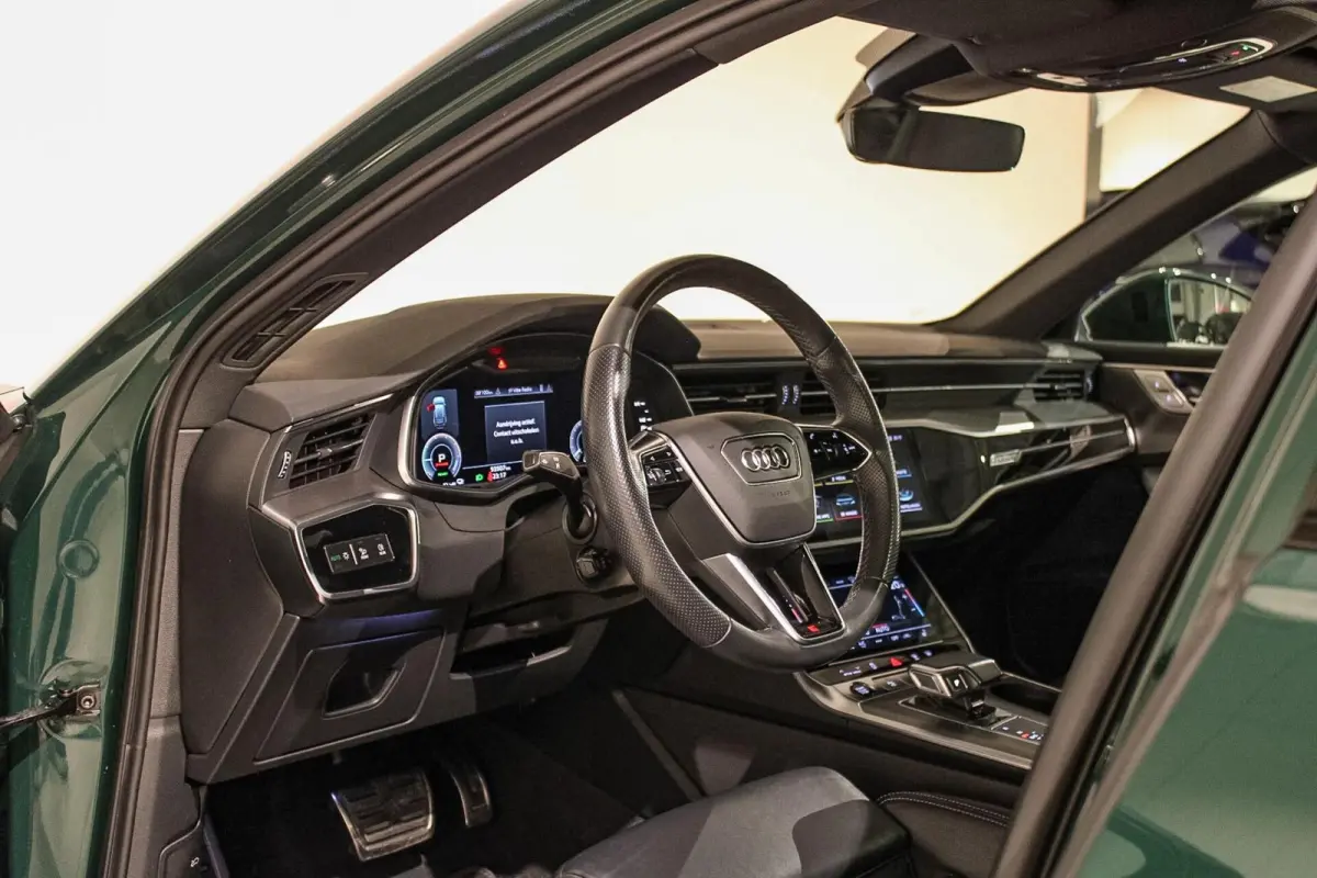 55 TFSI e quattro Competition RS zetels | PANO