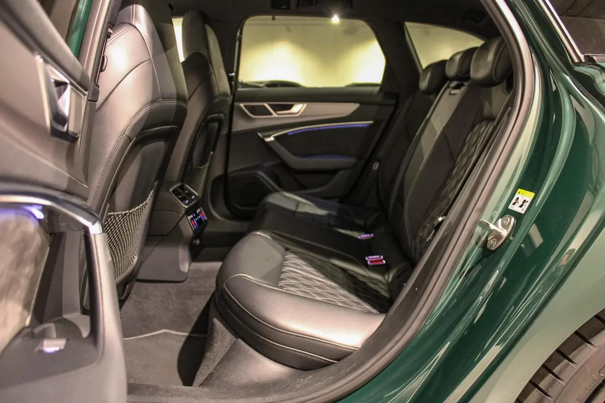55 TFSI e quattro Competition RS zetels | PANO