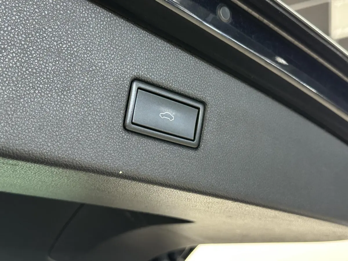 2.0 TSI 4Motion Sound TREKHAAK PANO CARPLAY ECC.
