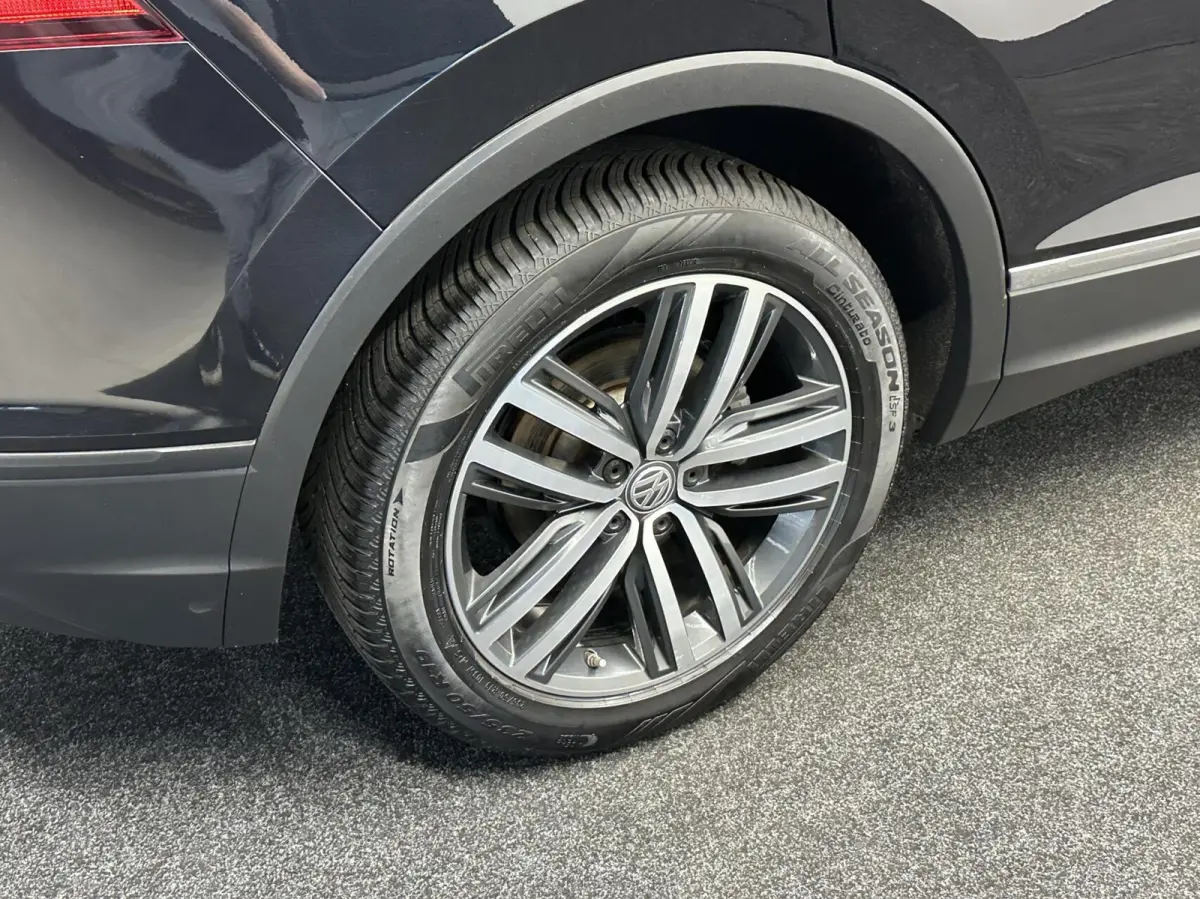 2.0 TSI 4Motion Sound TREKHAAK PANO CARPLAY ECC.