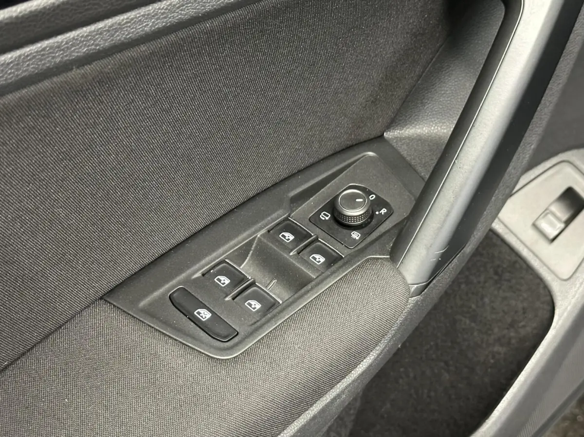 2.0 TSI 4Motion Sound TREKHAAK PANO CARPLAY ECC.