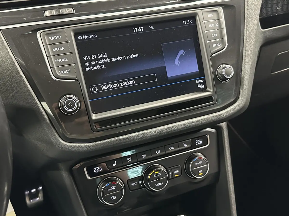 2.0 TSI 4Motion Sound TREKHAAK PANO CARPLAY ECC.