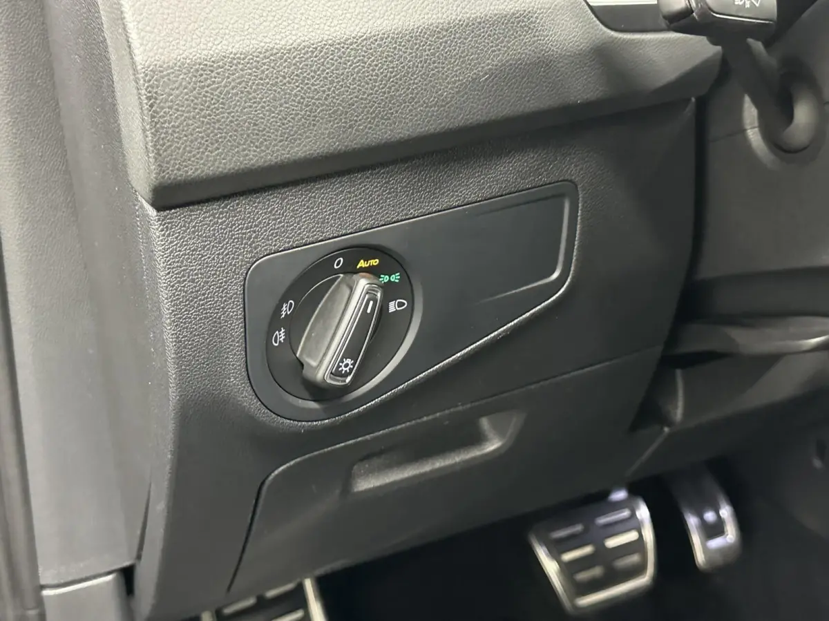 2.0 TSI 4Motion Sound TREKHAAK PANO CARPLAY ECC.