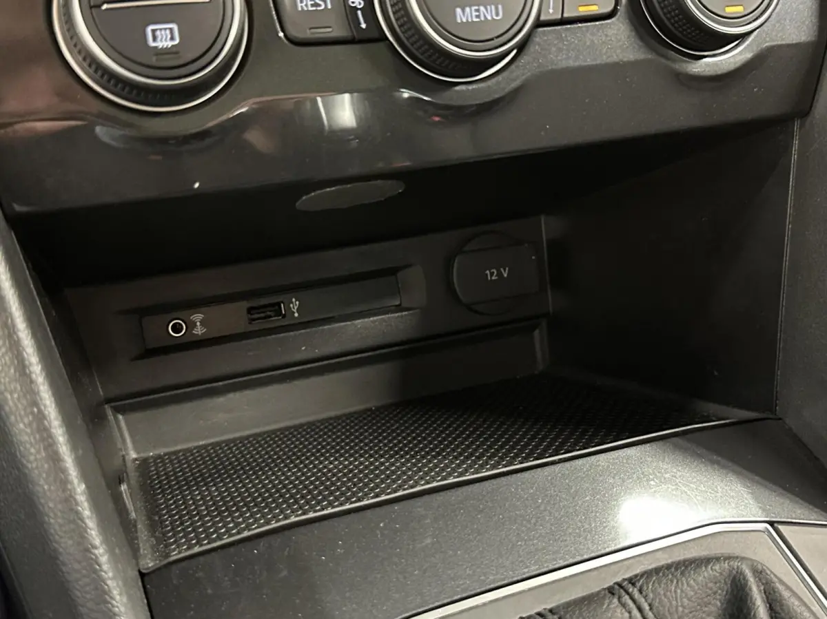 2.0 TSI 4Motion Sound TREKHAAK PANO CARPLAY ECC.