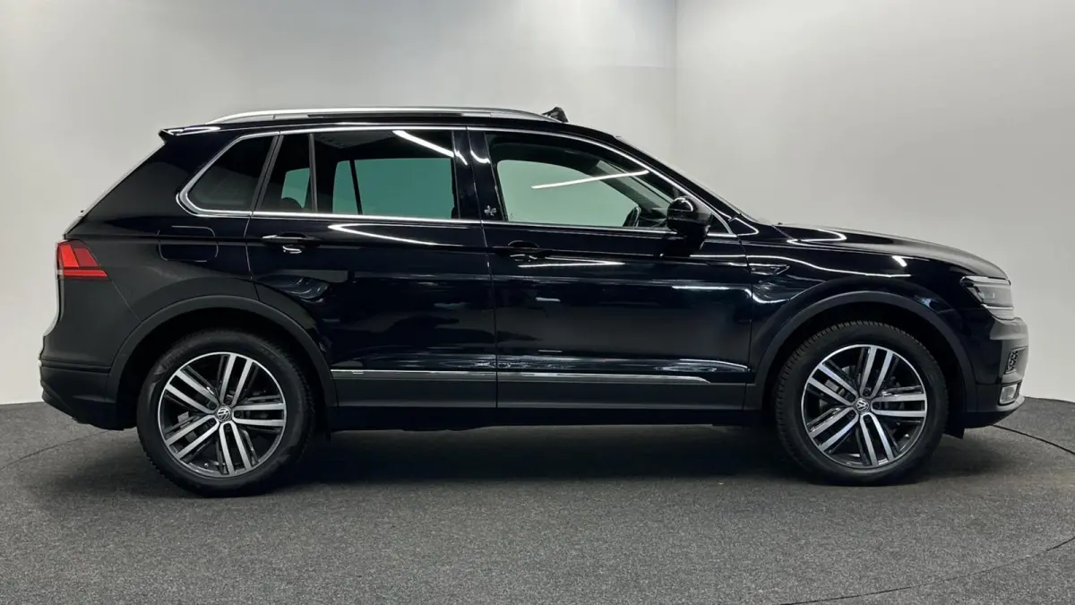 2.0 TSI 4Motion Sound TREKHAAK PANO CARPLAY ECC.