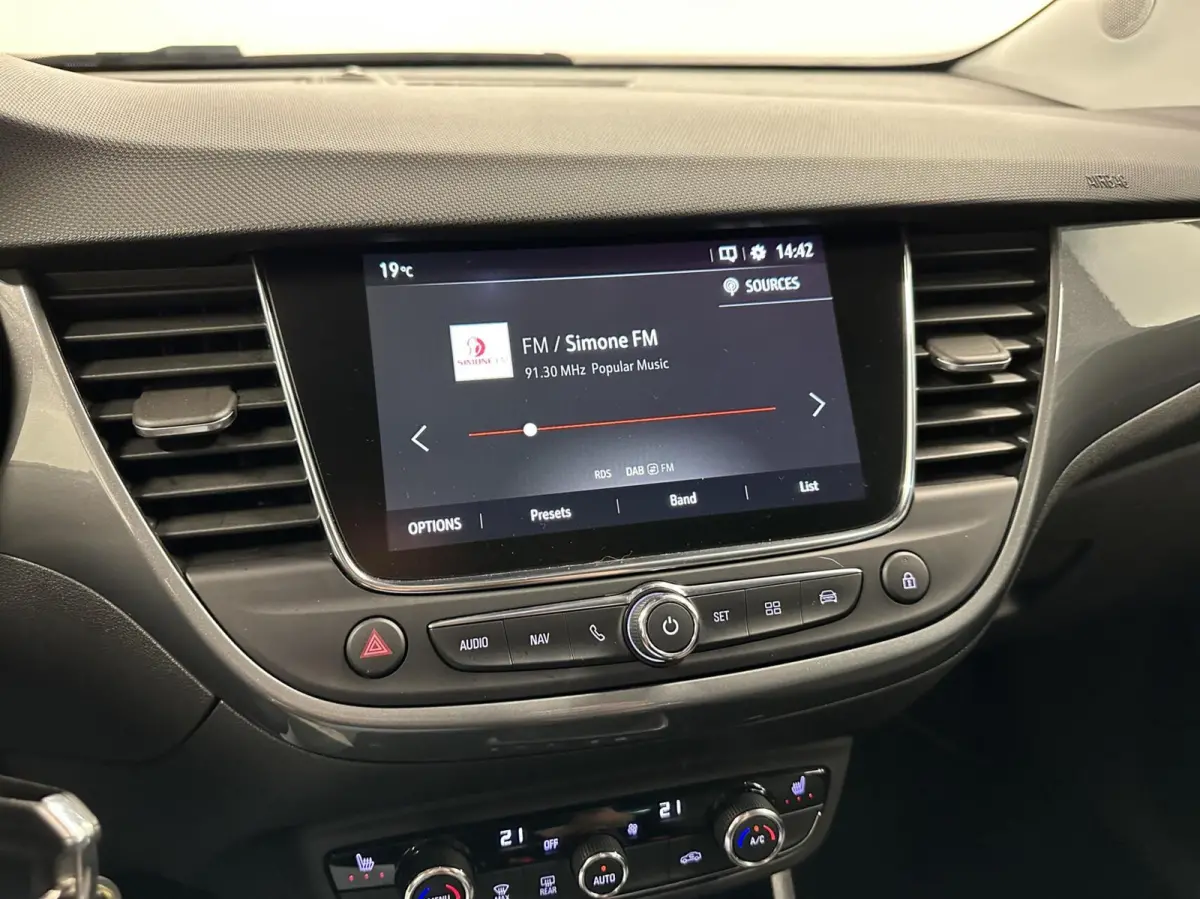 1.2 Turbo Elegance TREKHAAK CAMERA CARPLAY NAVI ECC LM CRUISE.