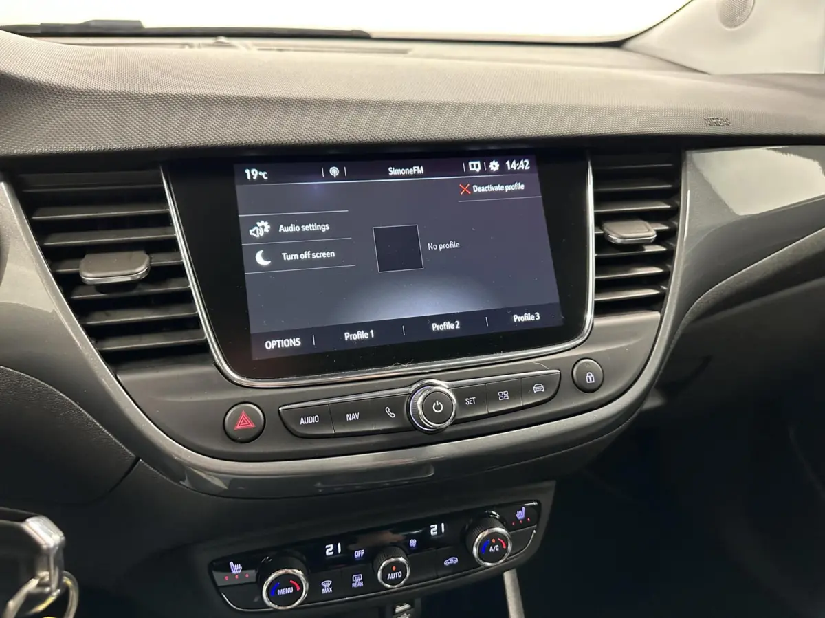 1.2 Turbo Elegance TREKHAAK CAMERA CARPLAY NAVI ECC LM CRUISE.