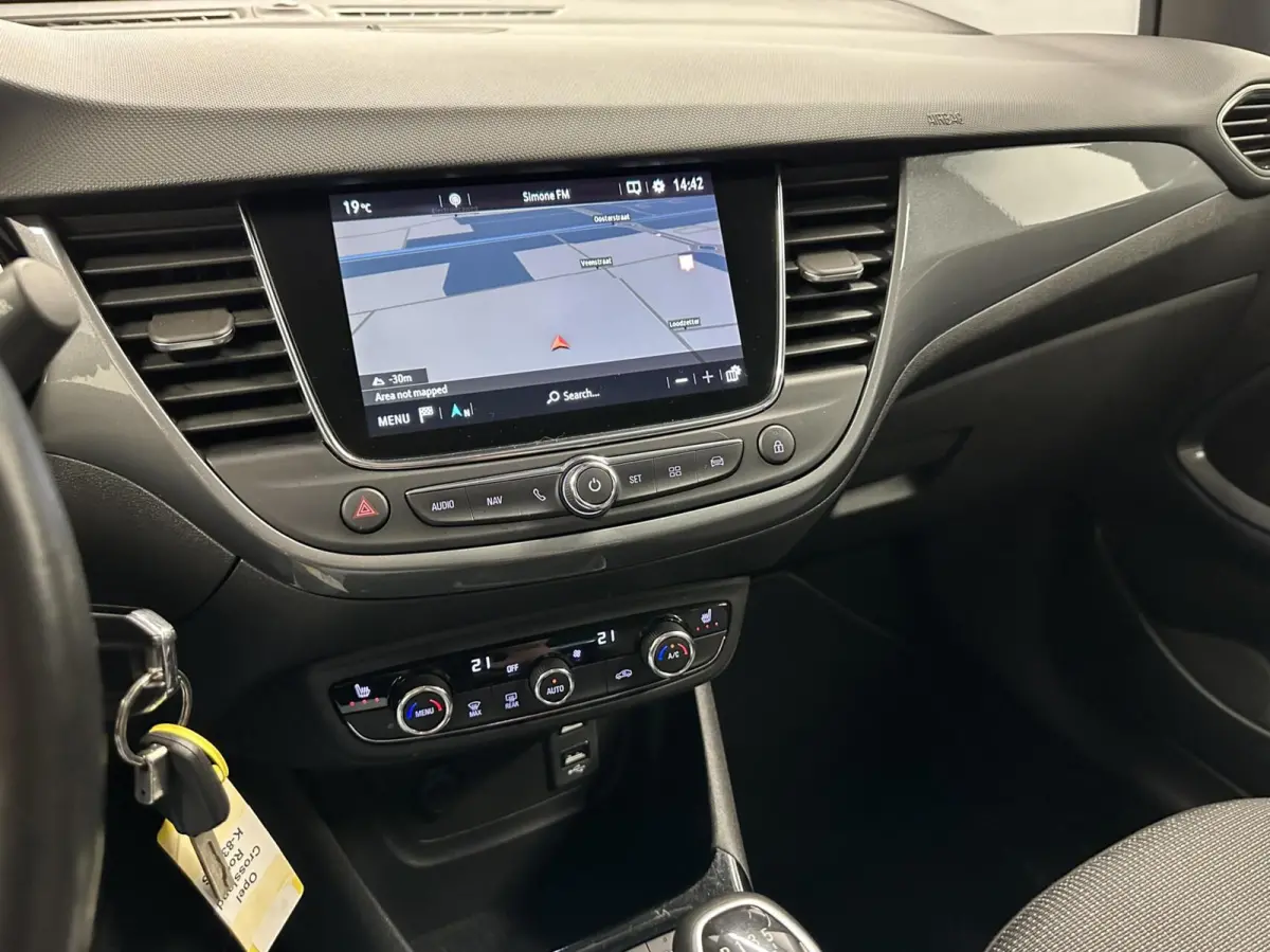 1.2 Turbo Elegance TREKHAAK CAMERA CARPLAY NAVI ECC LM CRUISE.