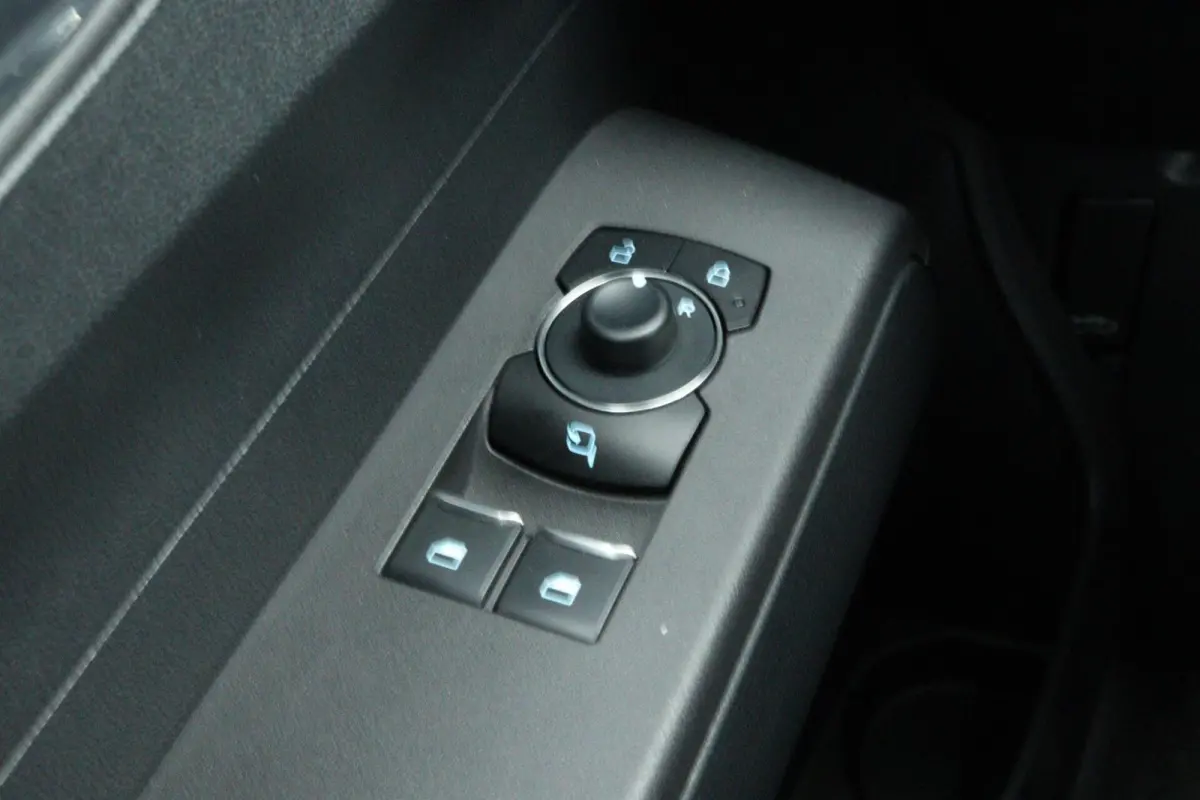 Cour. Limited 44 kWh l FULL OPTION l NAVI l CLIMATE l STUURVERWARMING l LANE ASSIST l CAMERA