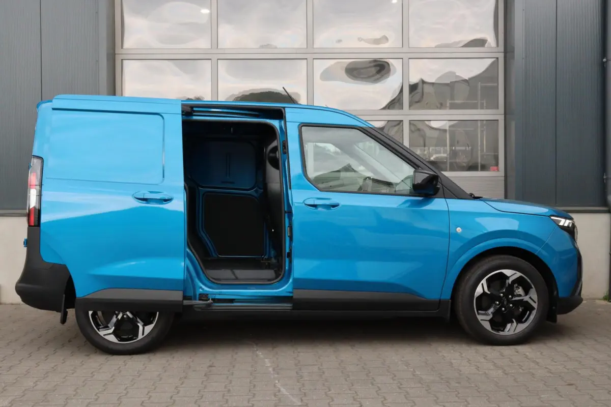 Cour. Limited 44 kWh l FULL OPTION l NAVI l CLIMATE l STUURVERWARMING l LANE ASSIST l CAMERA