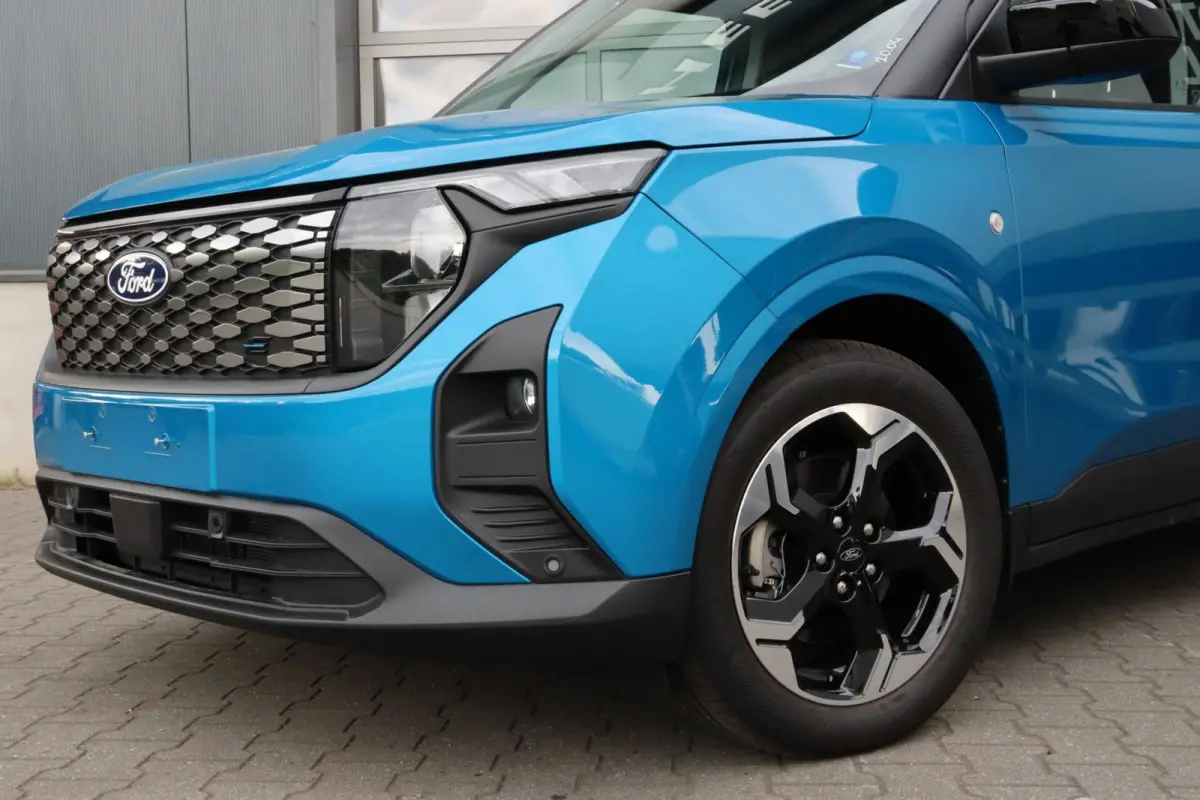 Cour. Limited 44 kWh l FULL OPTION l NAVI l CLIMATE l STUURVERWARMING l LANE ASSIST l CAMERA