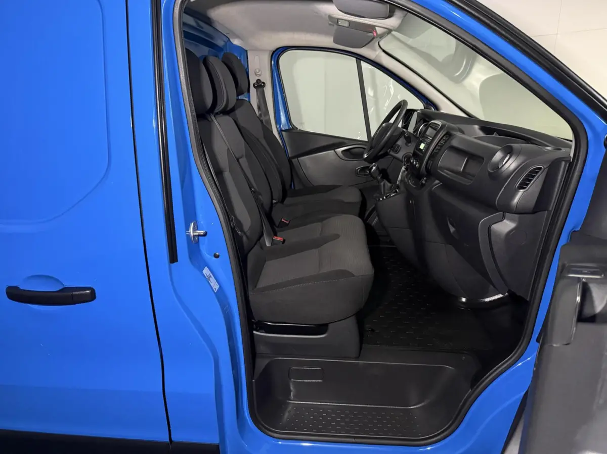 bestel 1.6 dCi L1H1 l AIRCO l IMPERIAAL l TREKHAAK l CRUISE CONTROL