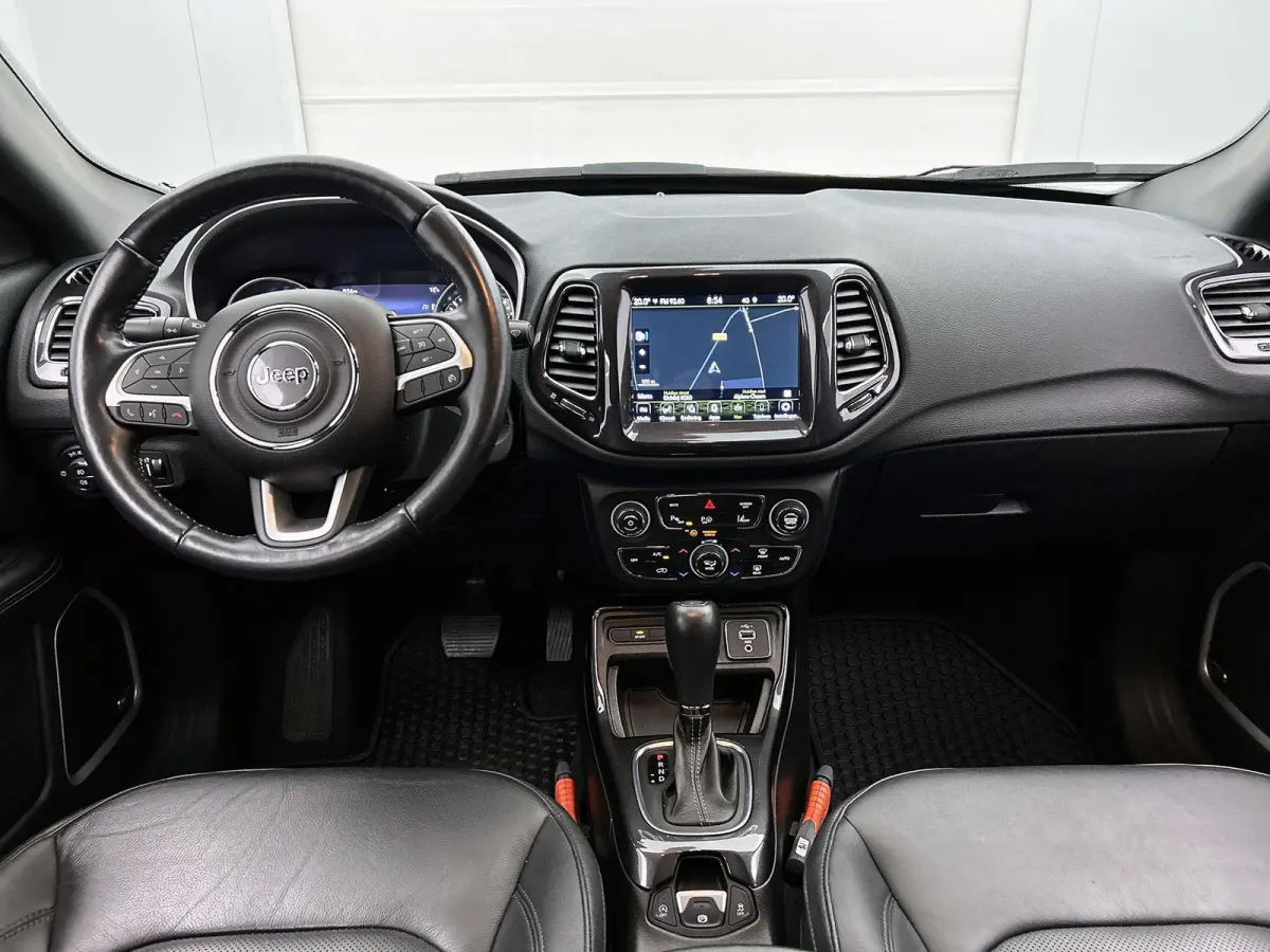 1.3 S 150pk Automaat | Trekhaak | Elektrisch Verstelbare Bestuurdersstoel | Navigatie | Elektrische Klep | Climate Control | 19"LMV | Stuur-/Stoelverwarming |
