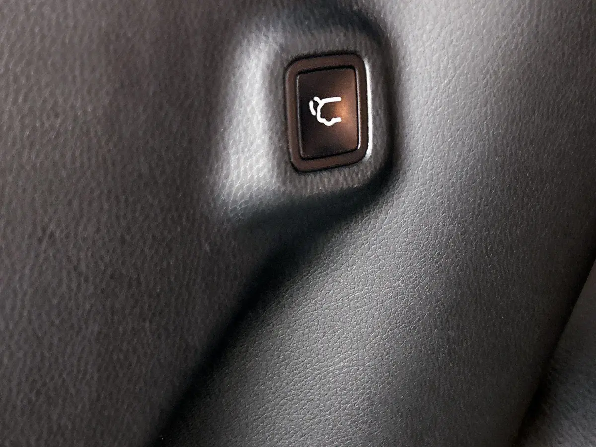 1.3 S 150pk Automaat | Trekhaak | Elektrisch Verstelbare Bestuurdersstoel | Navigatie | Elektrische Klep | Climate Control | 19"LMV | Stuur-/Stoelverwarming |