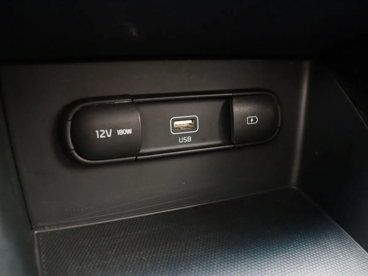 1.6 GDi Hybrid DynamicPlusLine | Stoelverwarming | Achteruitrijcamera | Keyless entry |