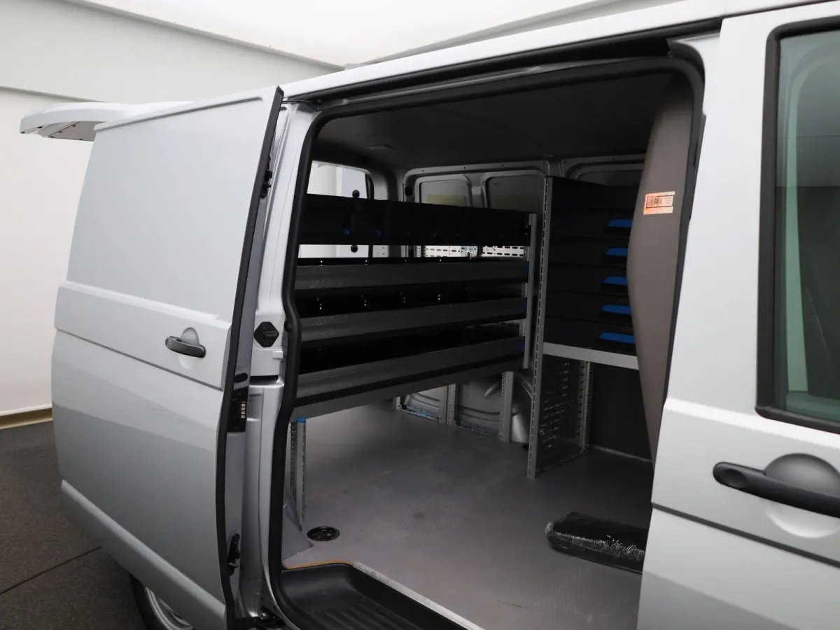 2.0 TDI L1H1 150PK | Automaat | Navigatie | Airco | Verwarmbare Voorruit | Multifunctioneel Stuurwiel | Cruise Control | Parkeerhulp Achter | DAB+ | Sortimo |