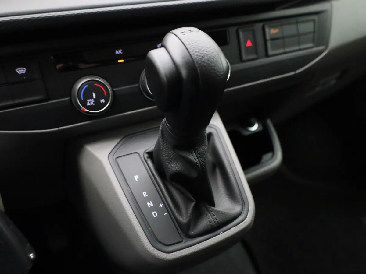 2.0 TDI L1H1 150PK | Automaat | Navigatie | Airco | Verwarmbare Voorruit | Multifunctioneel Stuurwiel | Cruise Control | Parkeerhulp Achter | DAB+ | Sortimo |