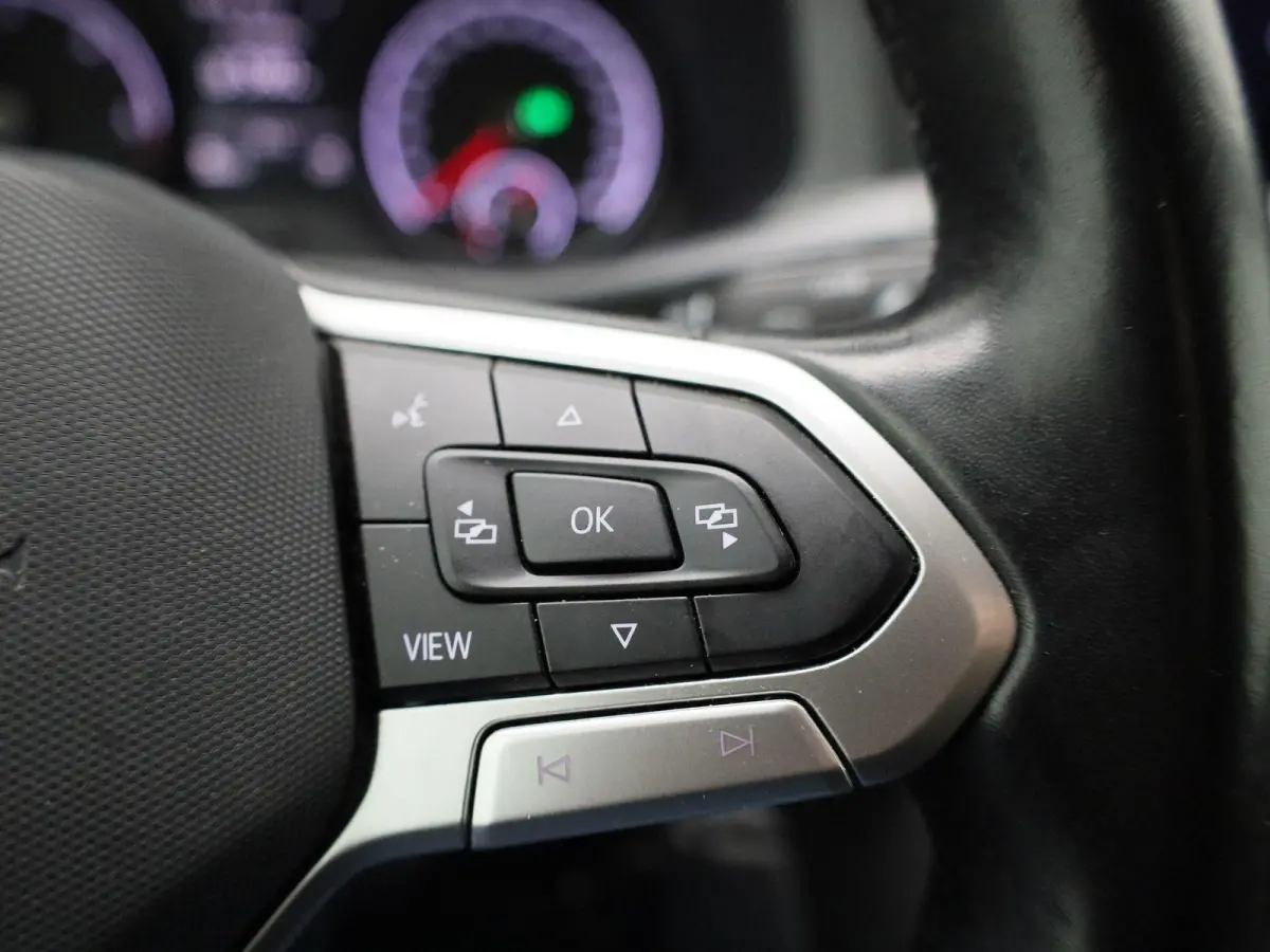2.0 TDI L1H1 150PK | Automaat | Navigatie | Airco | Verwarmbare Voorruit | Multifunctioneel Stuurwiel | Cruise Control | Parkeerhulp Achter | DAB+ | Sortimo |