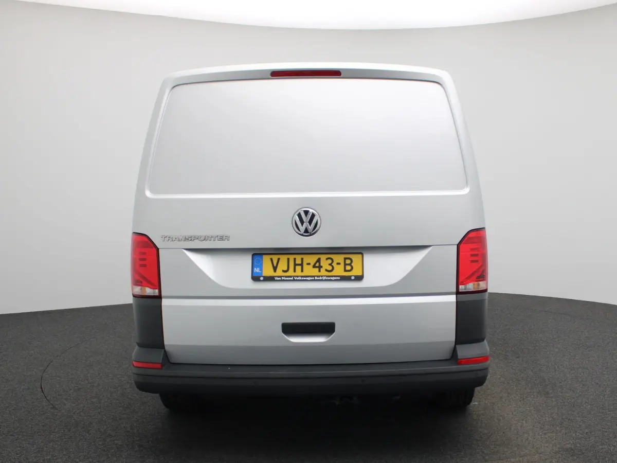 2.0 TDI L1H1 150PK | Automaat | Navigatie | Airco | Verwarmbare Voorruit | Multifunctioneel Stuurwiel | Cruise Control | Parkeerhulp Achter | DAB+ | Sortimo |