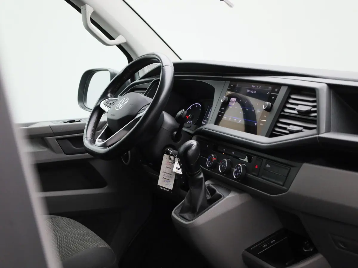 2.0 TDI L1H1 150PK | Automaat | Navigatie | Airco | Verwarmbare Voorruit | Multifunctioneel Stuurwiel | Cruise Control | Parkeerhulp Achter | DAB+ | Sortimo |