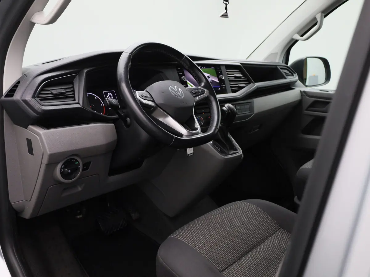 2.0 TDI L1H1 150PK | Automaat | Navigatie | Airco | Verwarmbare Voorruit | Multifunctioneel Stuurwiel | Cruise Control | Parkeerhulp Achter | DAB+ | Sortimo |