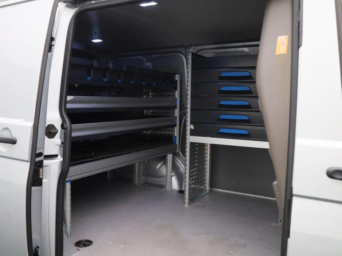 2.0 TDI L1H1 150PK | Automaat | Navigatie | Airco | Verwarmbare Voorruit | Multifunctioneel Stuurwiel | Cruise Control | Parkeerhulp Achter | DAB+ | Sortimo |