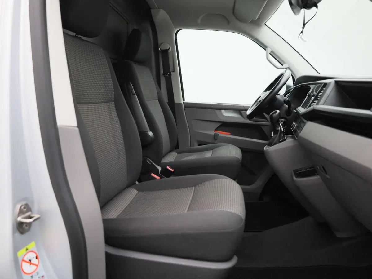 2.0 TDI L1H1 150PK | Automaat | Navigatie | Airco | Verwarmbare Voorruit | Multifunctioneel Stuurwiel | Cruise Control | Parkeerhulp Achter | DAB+ | Sortimo |