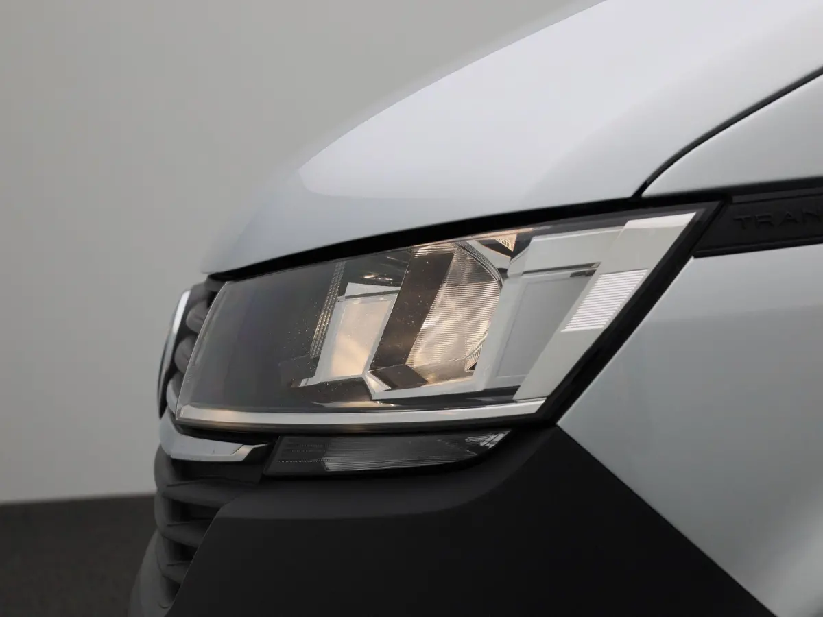 2.0 TDI L1H1 150PK | Automaat | Navigatie | Airco | Verwarmbare Voorruit | Multifunctioneel Stuurwiel | Cruise Control | Parkeerhulp Achter | DAB+ | Sortimo |