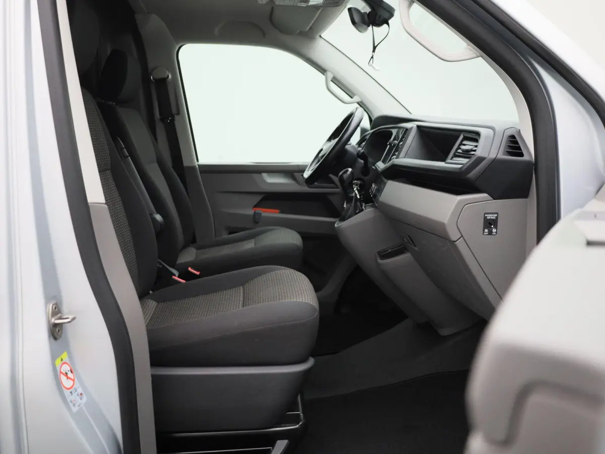 2.0 TDI L1H1 150PK | Automaat | Navigatie | Airco | Verwarmbare Voorruit | Multifunctioneel Stuurwiel | Cruise Control | Parkeerhulp Achter | DAB+ | Sortimo |