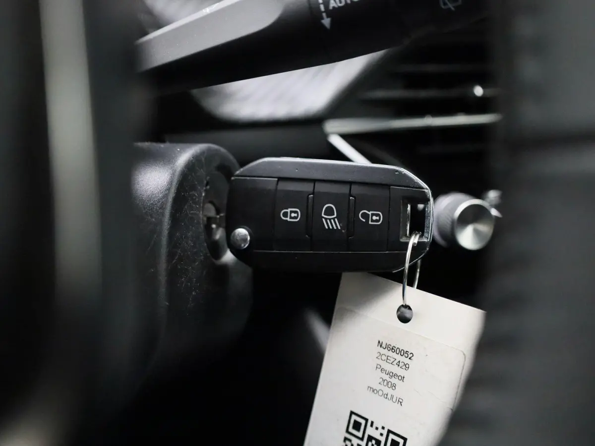 1.2 Puretech 74KW S&S Active Pack | ACHTERUITRIJCAMERA | APPLE CARPLAY - ANDROID AUTO | CRUISE CONTROL | CLIMATE CONTROL |