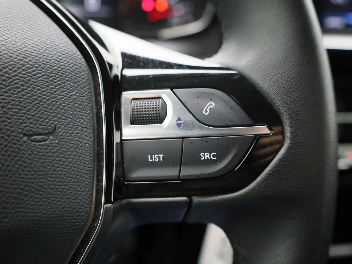 1.2 Puretech 74KW S&S Active Pack | ACHTERUITRIJCAMERA | APPLE CARPLAY - ANDROID AUTO | CRUISE CONTROL | CLIMATE CONTROL |