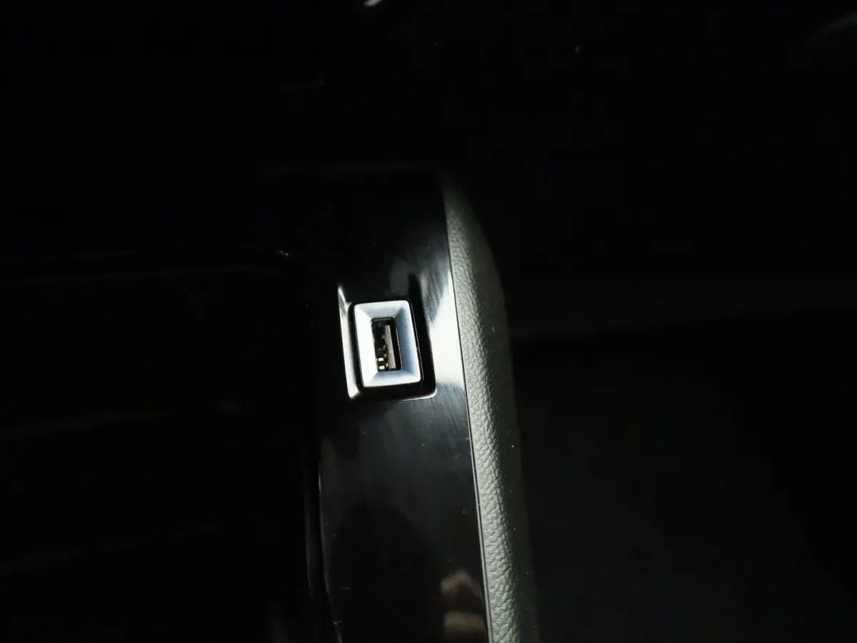 1.2 Puretech 74KW S&S Active Pack | ACHTERUITRIJCAMERA | APPLE CARPLAY - ANDROID AUTO | CRUISE CONTROL | CLIMATE CONTROL |