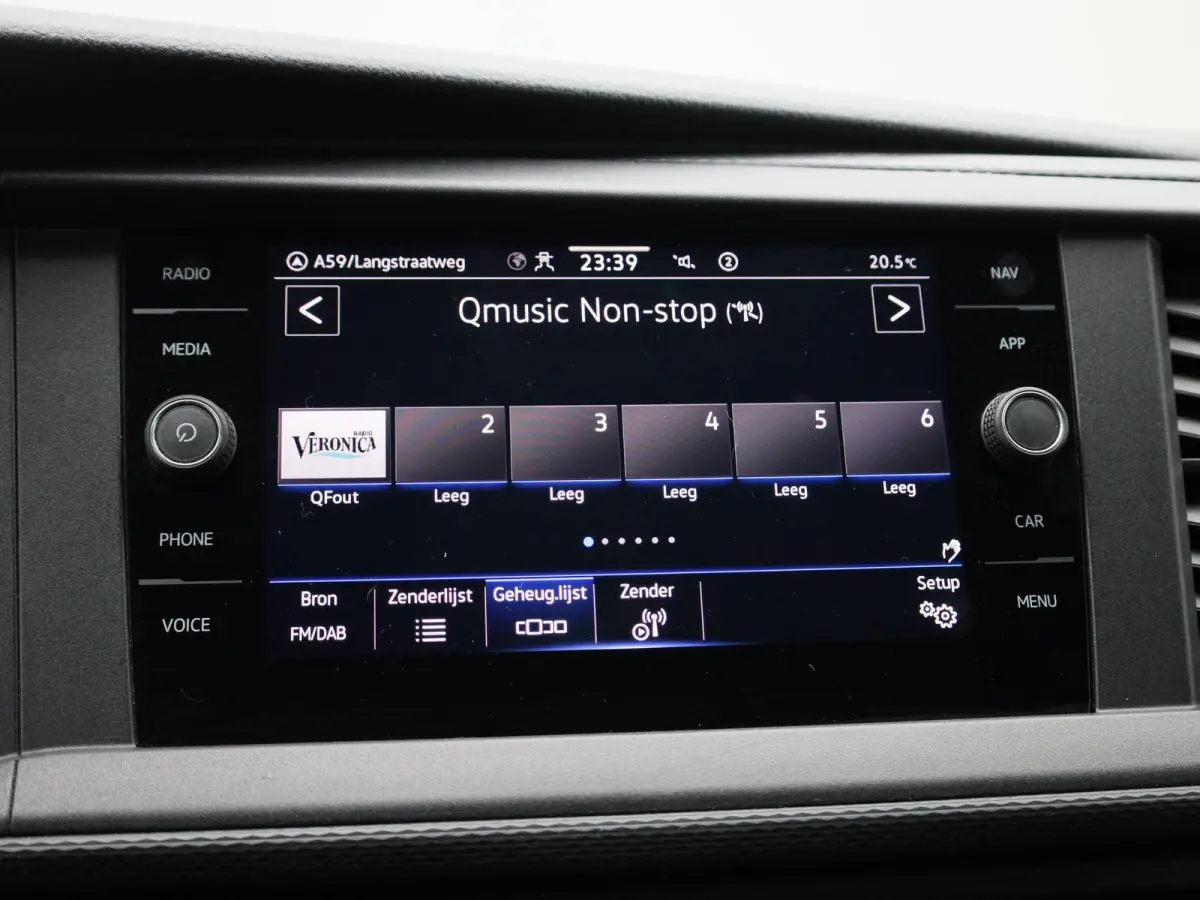 2.0 TDI L1H1 150PK | Automaat | Navigatie | Airco | Verwarmbare Voorruit | Multifunctioneel Stuurwiel | Cruise Control | Parkeerhulp Achter | DAB+ | Sortimo |
