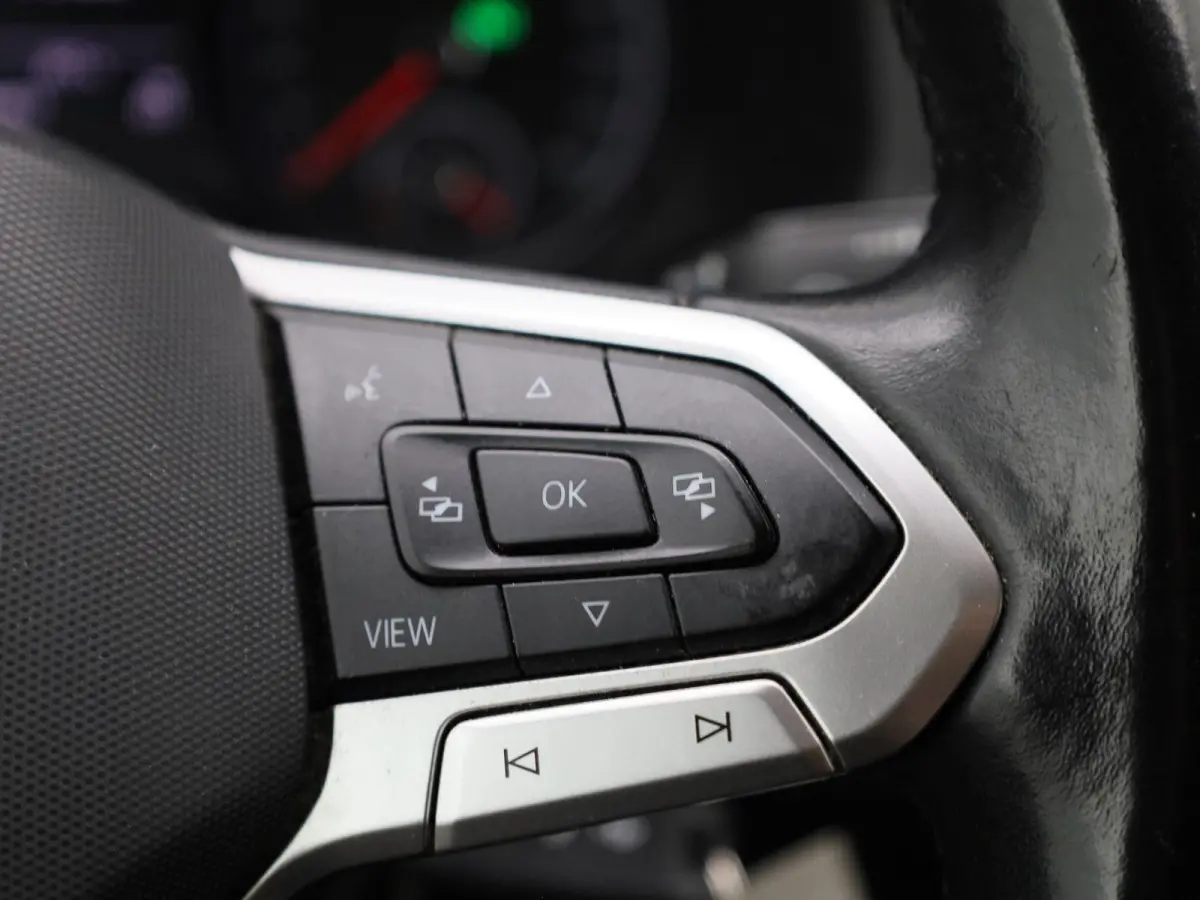 2.0 TDI L1H1 150PK | Automaat | Navigatie | Airco | Verwarmbare Voorruit | Multifunctioneel Stuurwiel | Cruise Control | Parkeerhulp Achter | DAB+ | Sortimo |