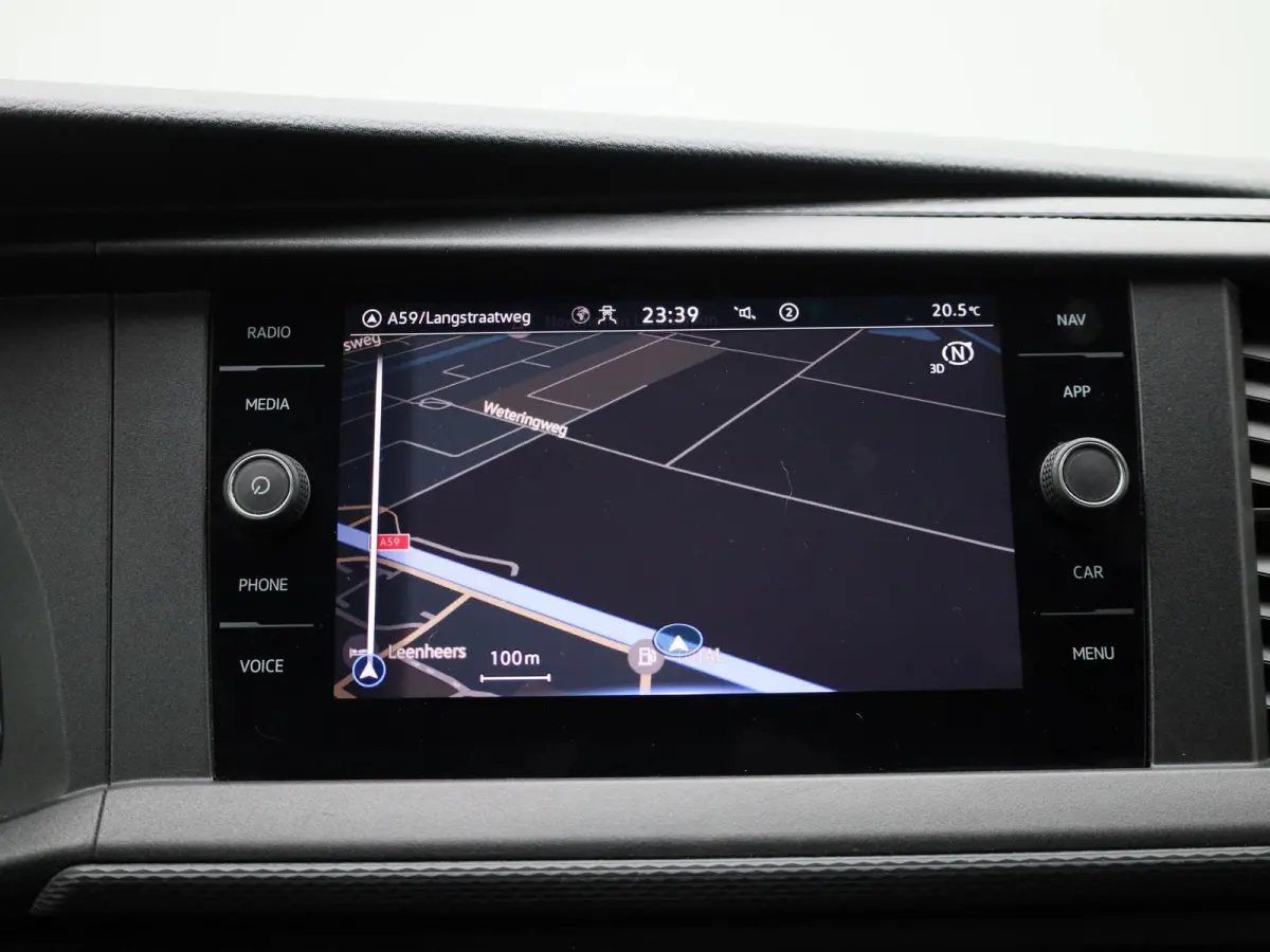 2.0 TDI L1H1 150PK | Automaat | Navigatie | Airco | Verwarmbare Voorruit | Multifunctioneel Stuurwiel | Cruise Control | Parkeerhulp Achter | DAB+ | Sortimo |