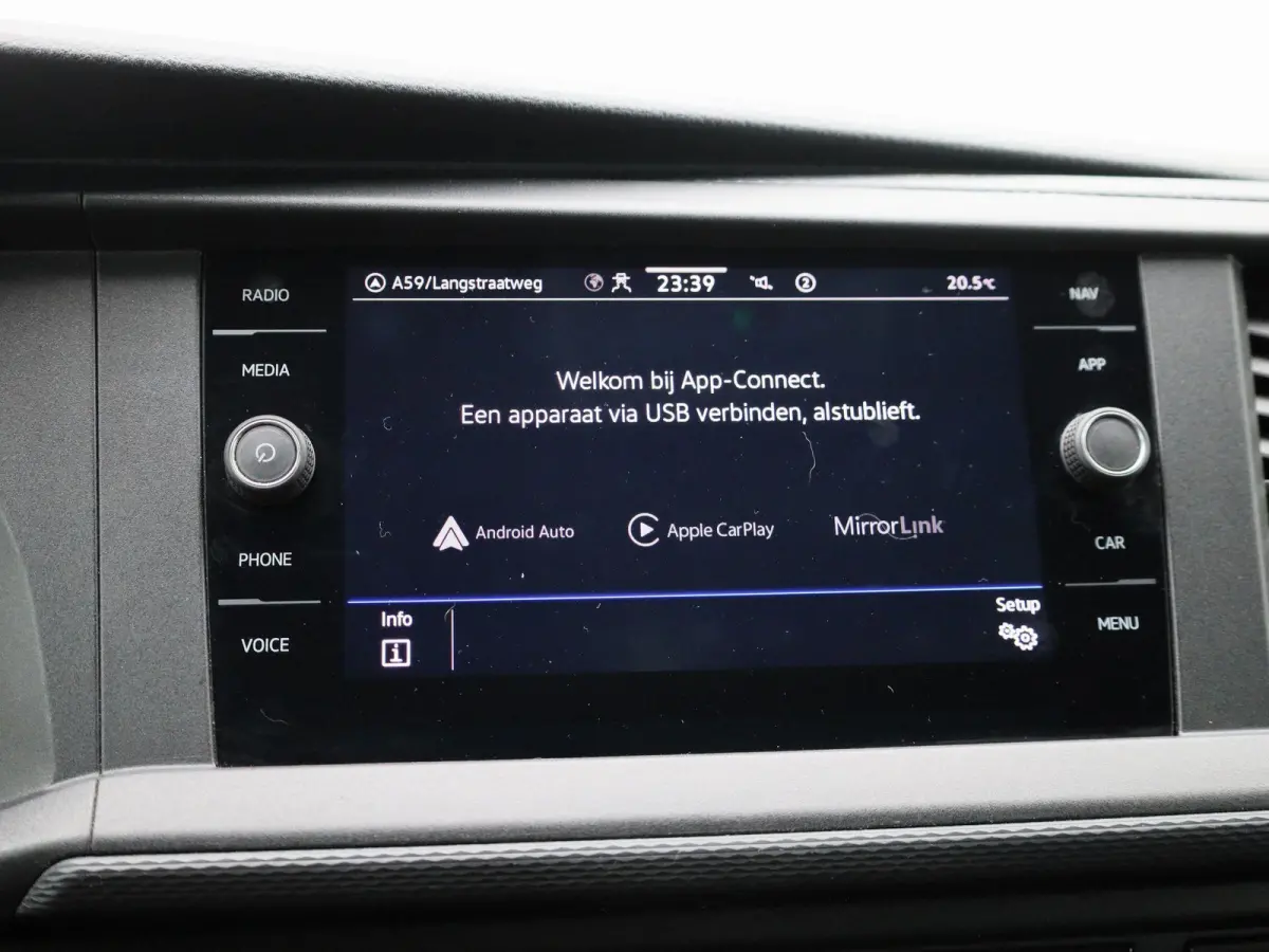 2.0 TDI L1H1 150PK | Automaat | Navigatie | Airco | Verwarmbare Voorruit | Multifunctioneel Stuurwiel | Cruise Control | Parkeerhulp Achter | DAB+ | Sortimo |