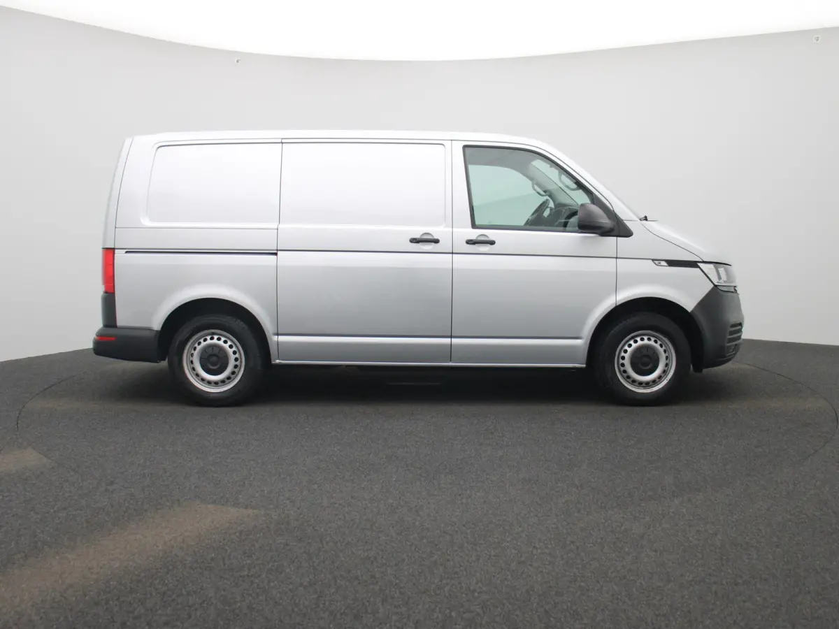 2.0 TDI L1H1 150PK | Automaat | Navigatie | Airco | Verwarmbare Voorruit | Multifunctioneel Stuurwiel | Cruise Control | Parkeerhulp Achter | DAB+ | Sortimo |